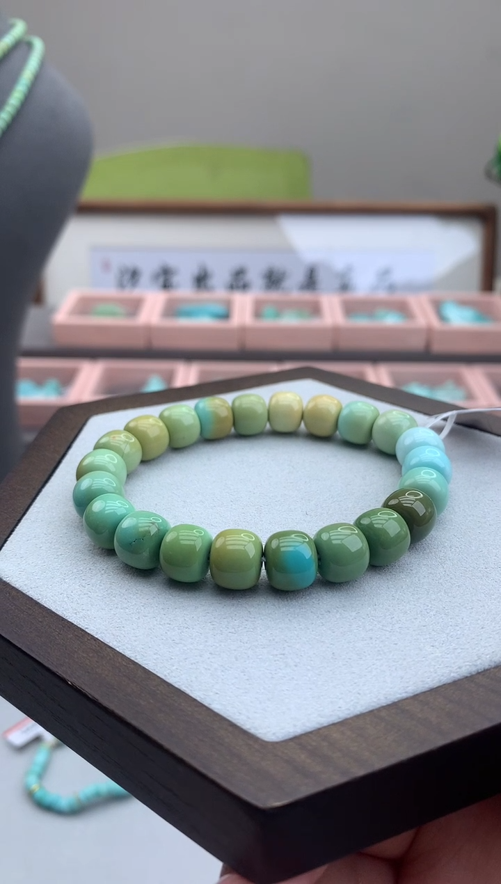 【闪购商品】绿松石未镶嵌手串A151