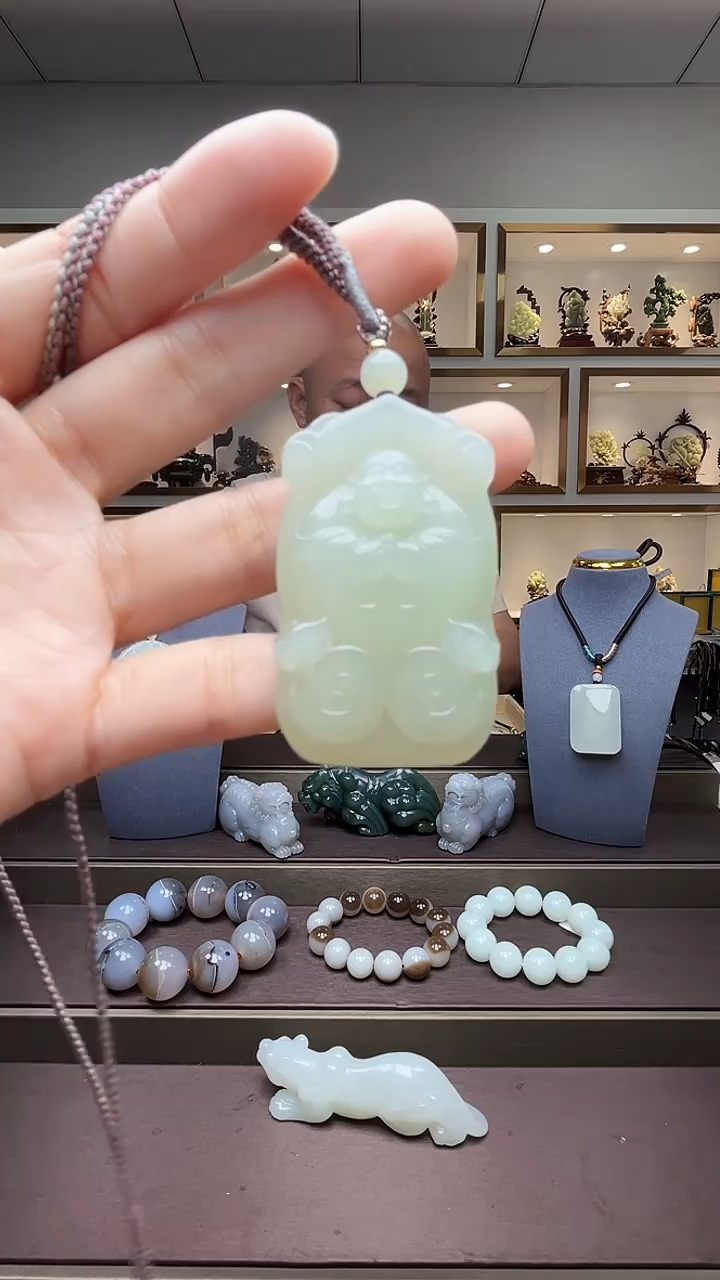 和田玉未镶嵌颈饰苏