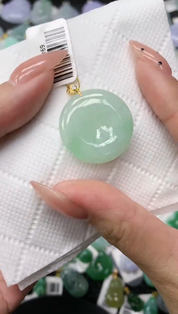 颈饰18K金镶嵌翡翠1111111111