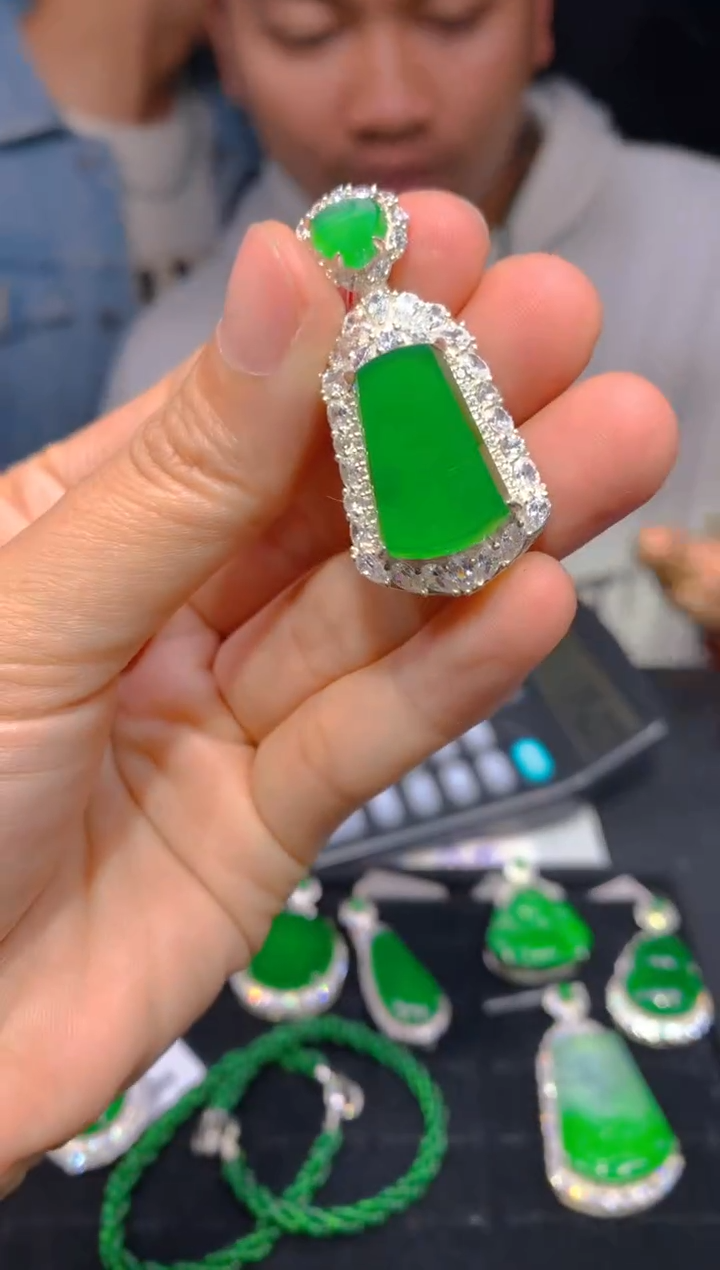 【闪购商品】定制翡翠未镶嵌212多样性发货（发其一）