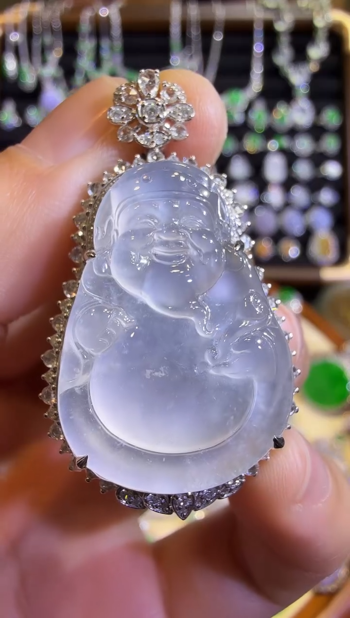 【闪购商品】翡翠吊坠(赠链)18K金镶嵌玻璃种茅台白财神吊坠