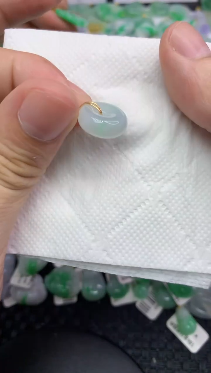 翡翠未镶嵌颈饰111111111