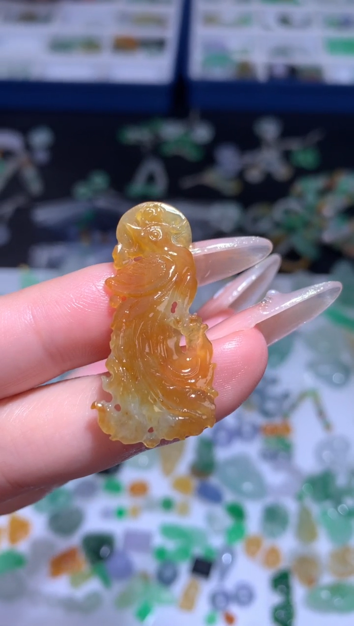 未镶嵌定制翡翠E****?凤凰