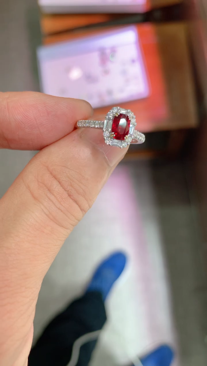 【闪购商品】红宝石戒指18K金镶嵌1.01CT  无烧鸽血红