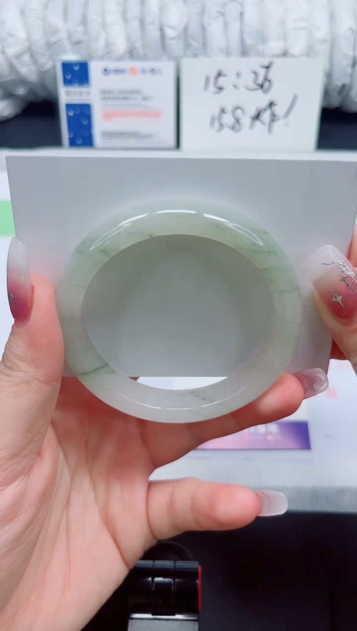 石英质玉手镯未镶嵌7-57