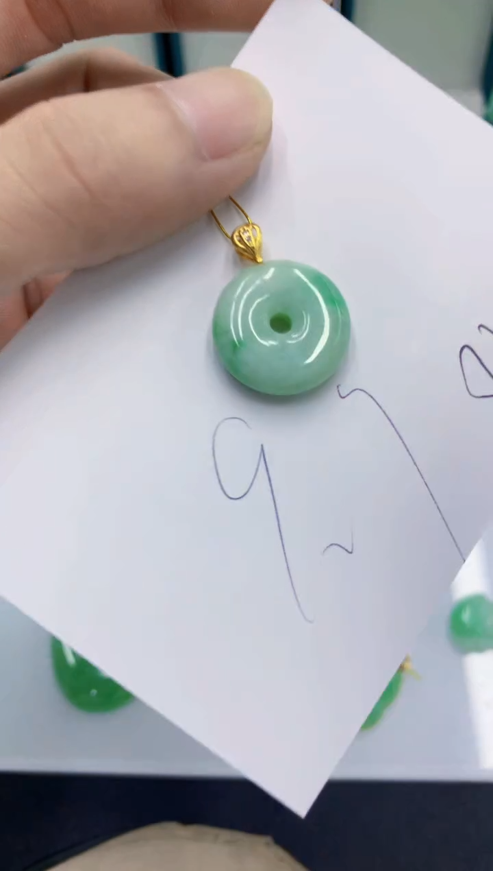 颈饰未镶嵌翡翠翡翠