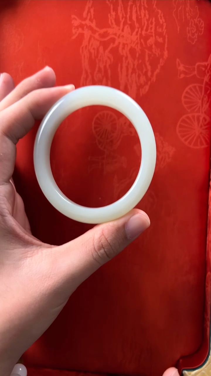 未镶嵌和田玉挂件【福利】俄山料翠色正圈手镯【57.6内径】