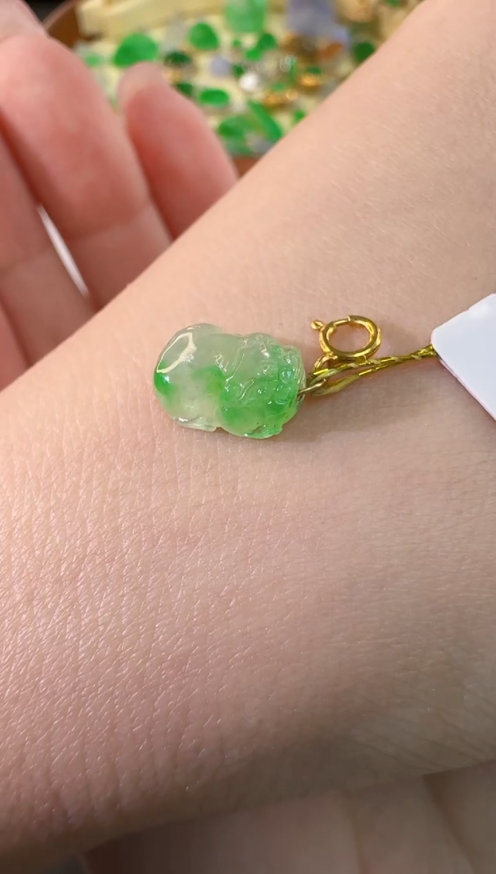 【闪购商品】翡翠颈饰18K金镶嵌缅甸翡翠A货挂件