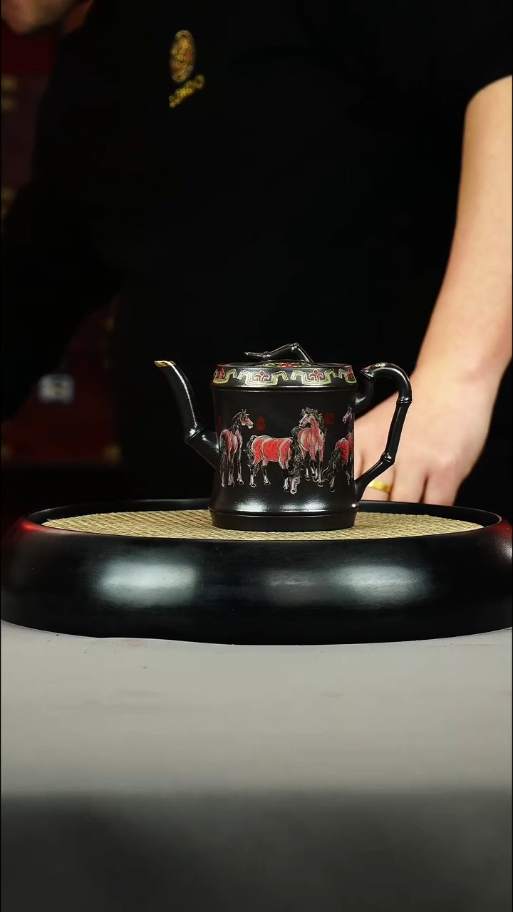 茶壶紫砂石黄 竹段 珐琅彩 八骏图