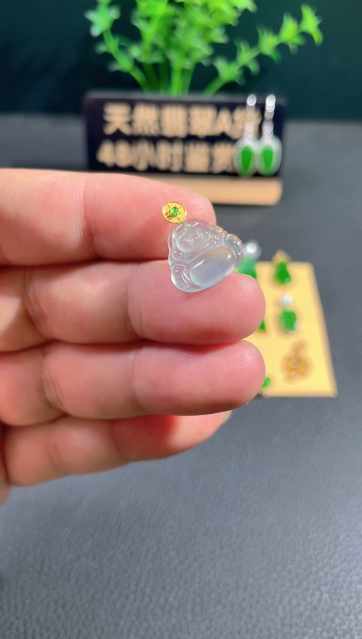 【闪购商品】翡翠颈饰18K金镶嵌翡翠