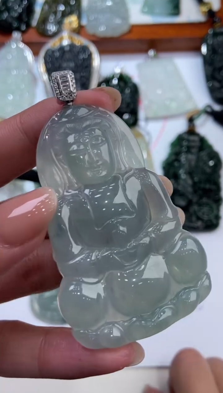 翡翠18K金镶嵌挂件2209735  