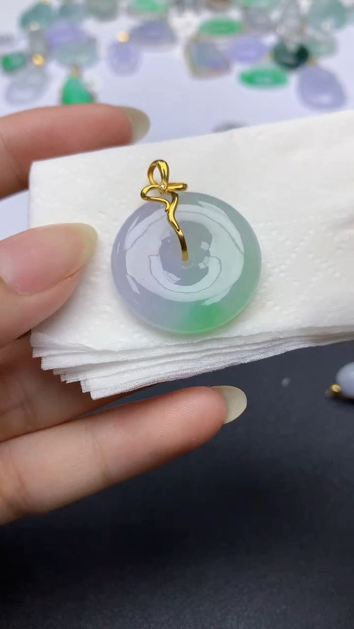 颈饰18K金镶嵌翡翠天然缅甸a货翡翠百元以上9元证书费自理