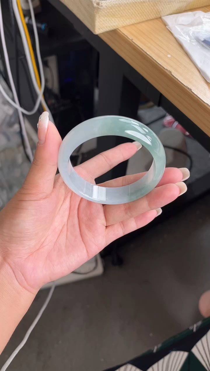未镶嵌手镯翡翠手镯