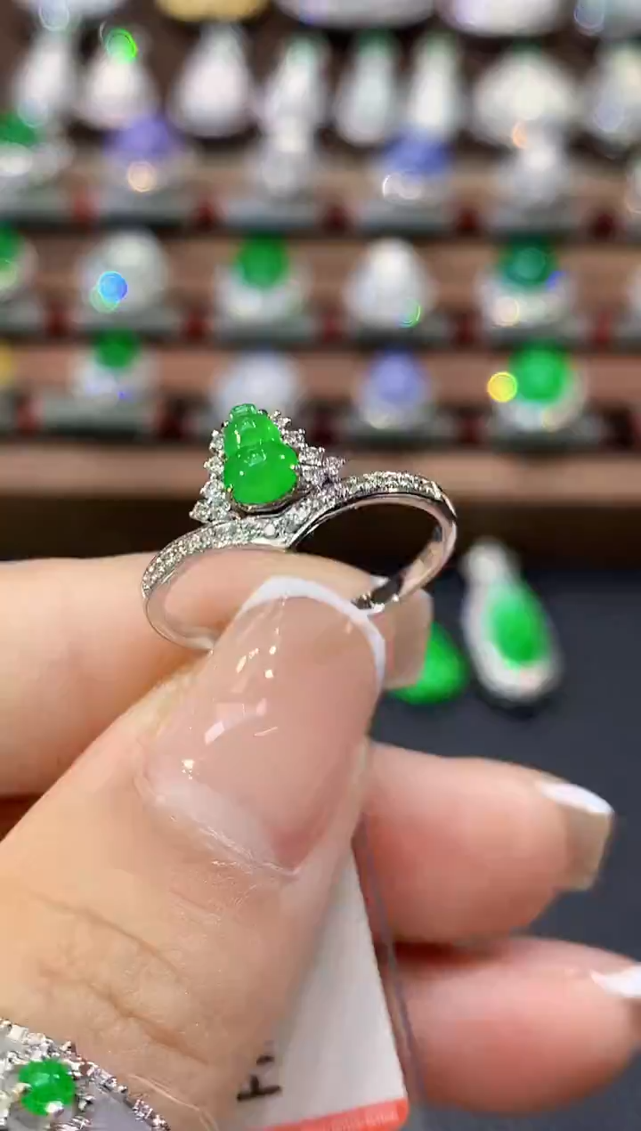 18K金镶嵌戒指翡翠C10