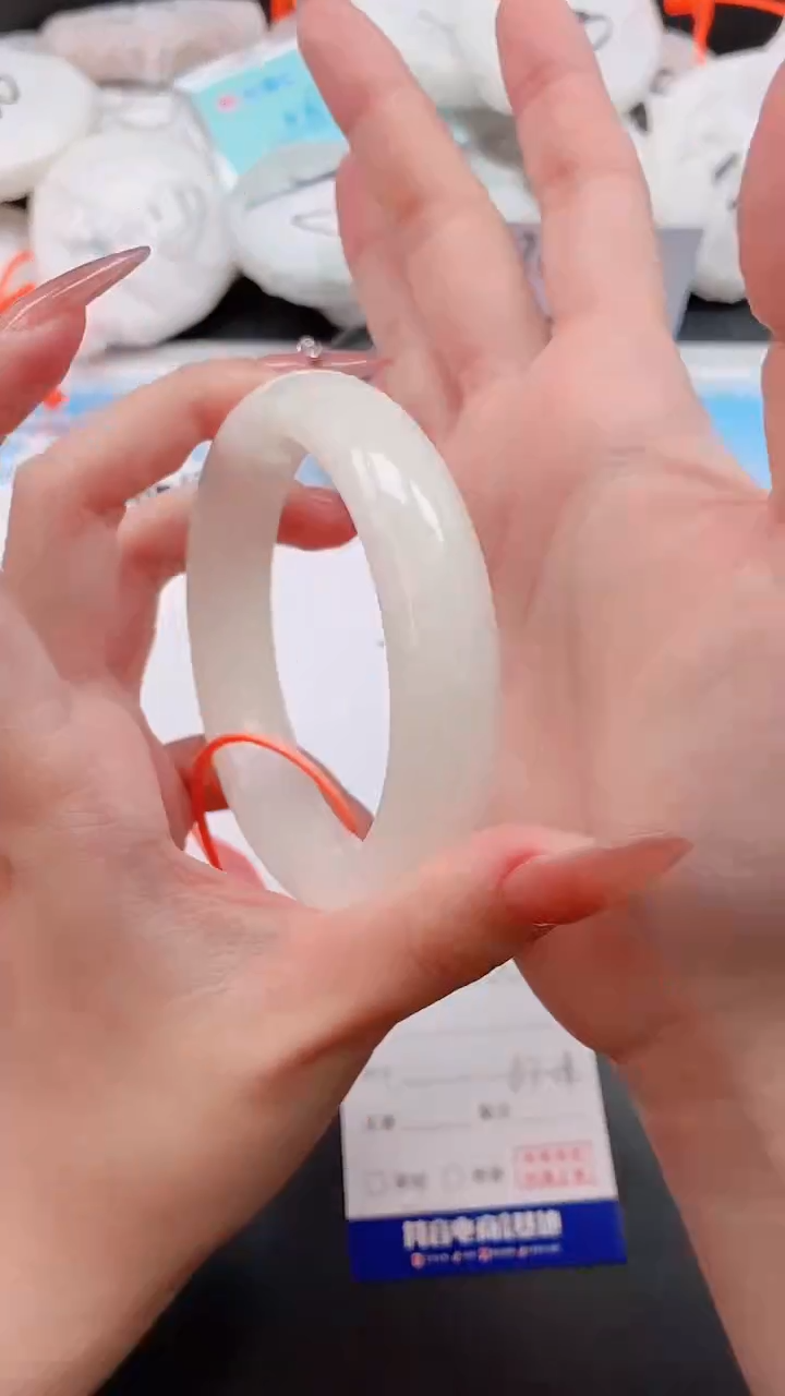 未镶嵌手镯和田玉25W16-63