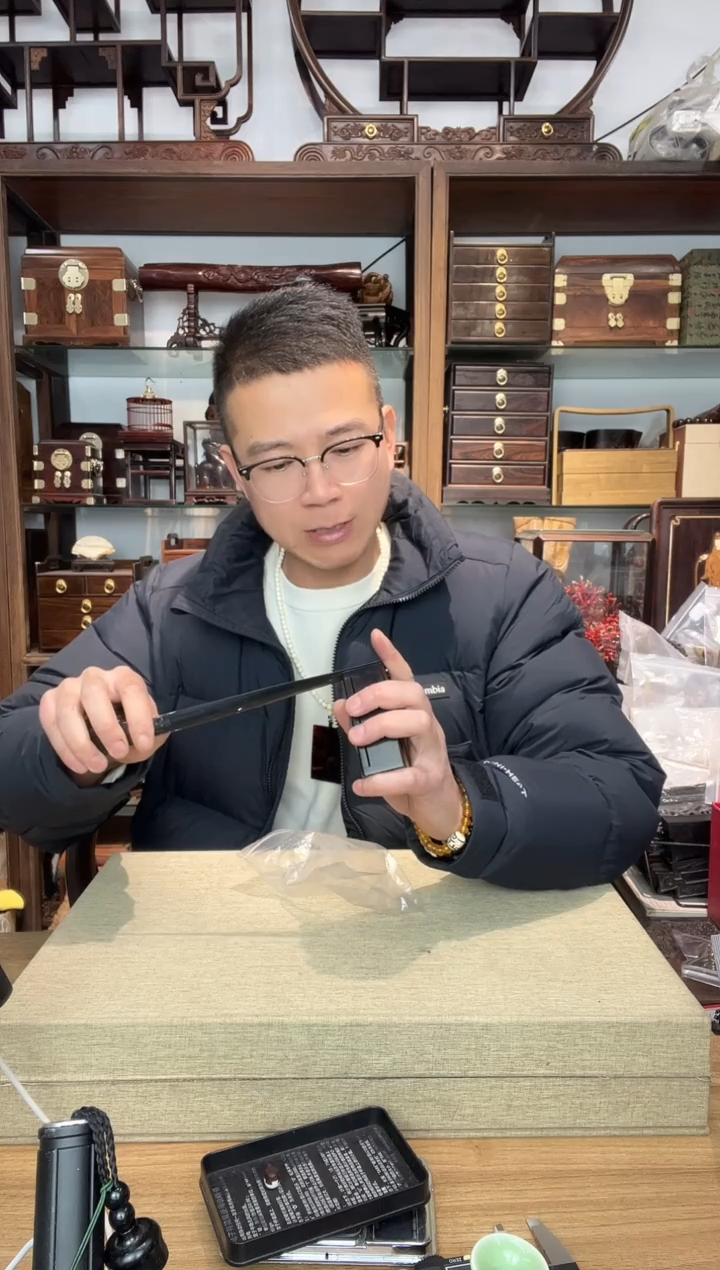 乌木类书架718紫光檀迷你小佛龛   瑕疵