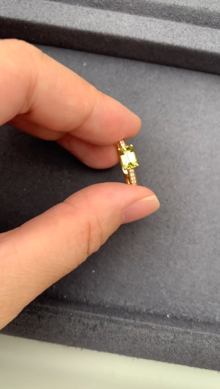 戒指彩色蓝宝石18K金镶嵌1.1ct黄蓝宝 定制  GE