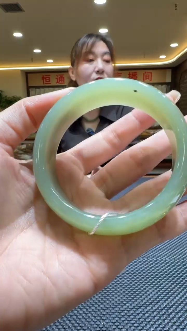 颈饰未镶嵌和田玉手镯59