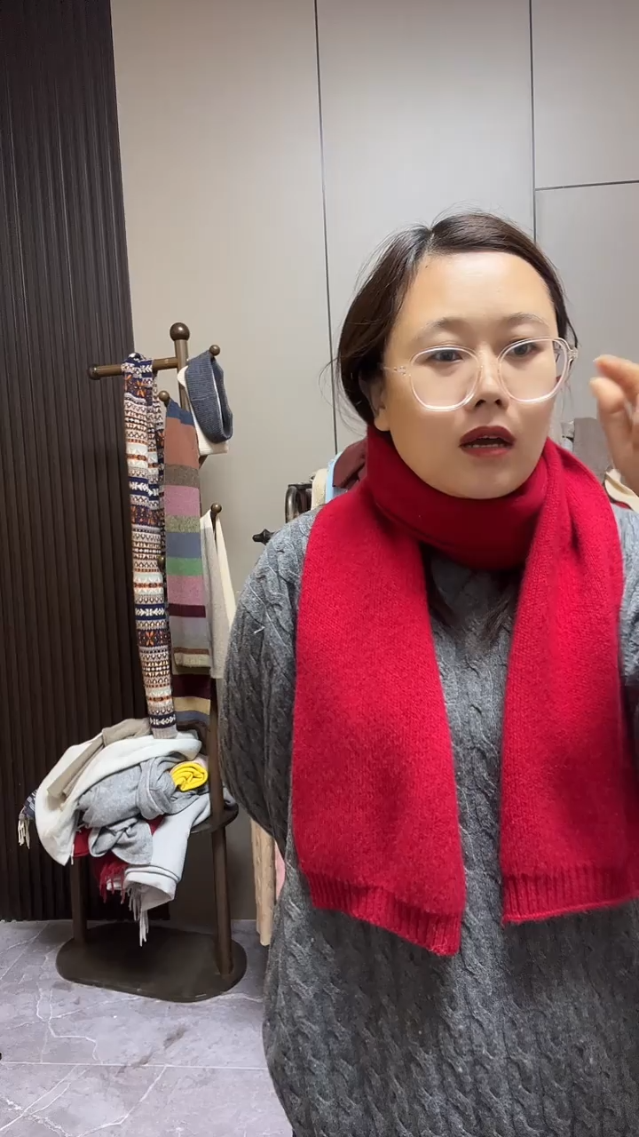 长160宽20厘米羊绒围巾枣红色