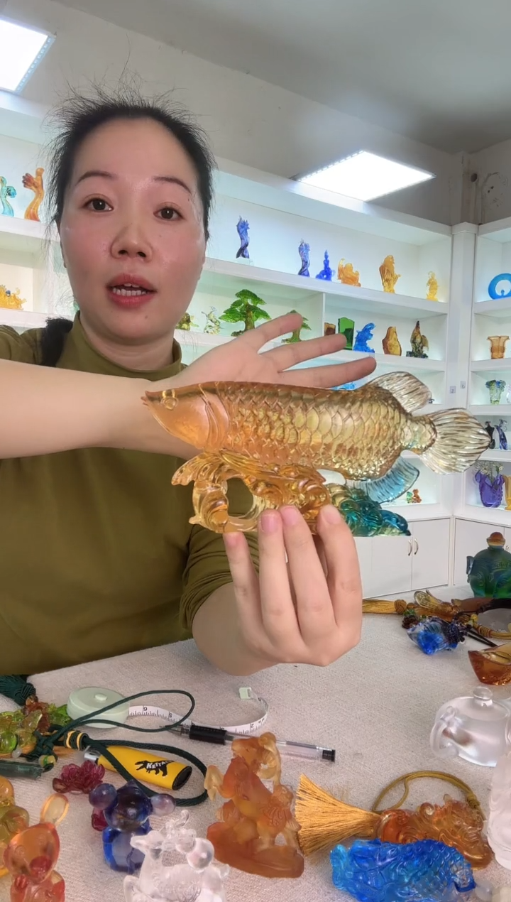 手工艺品琉璃金龙鱼