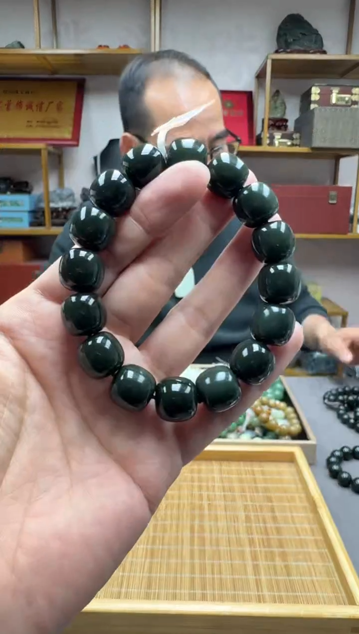 未镶嵌手链和田玉14沙枣青藏青···老型珠