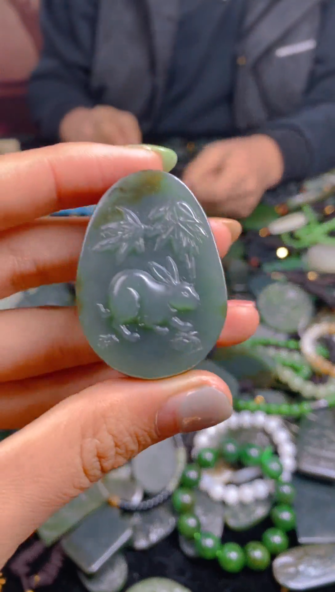 颈饰未镶嵌和田玉1