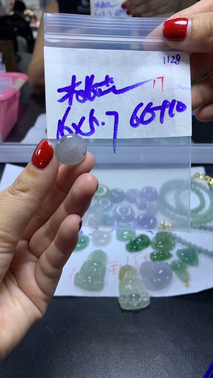 未镶嵌定制翡翠桃*落毛货需精细抛光拍一发一