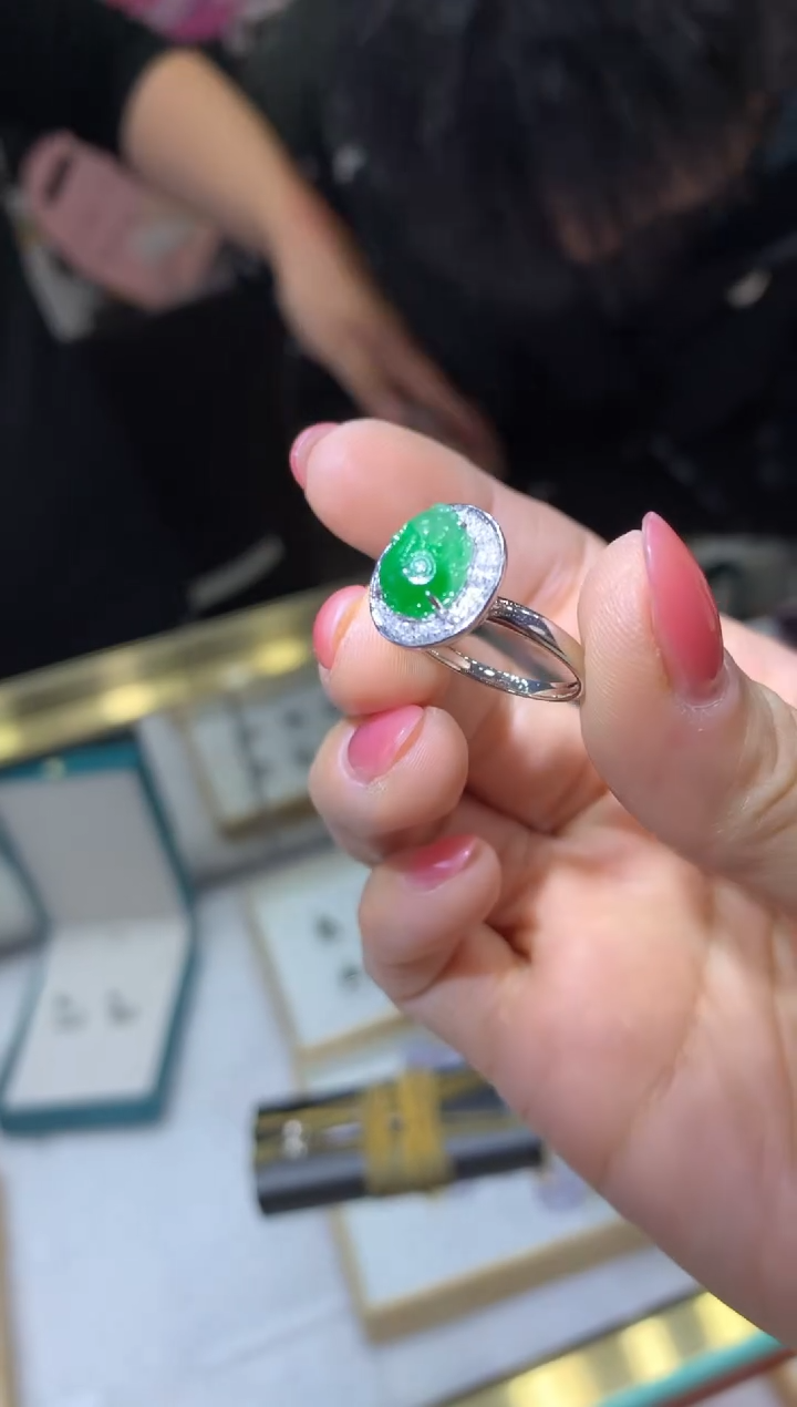 【闪购商品】翡翠戒指18K金镶嵌|不退不换