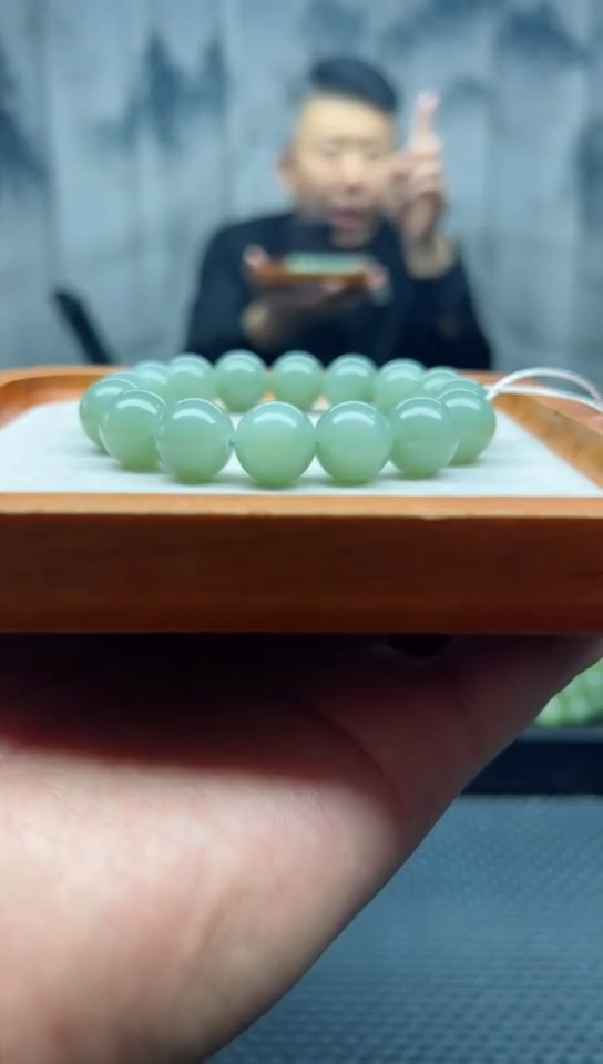 未镶嵌手串和田玉粉青卡14纯天然拍一发一