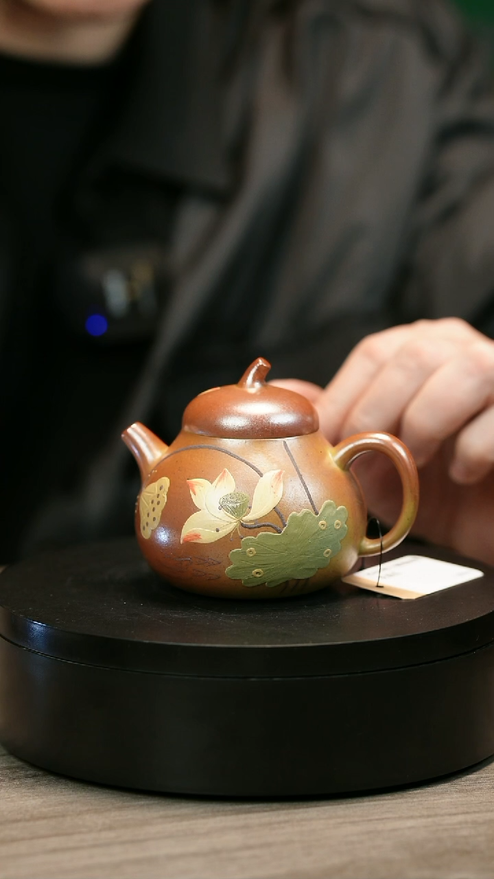 茶壶紫砂老****活H2435李小琴堆绘莲花茄瓜