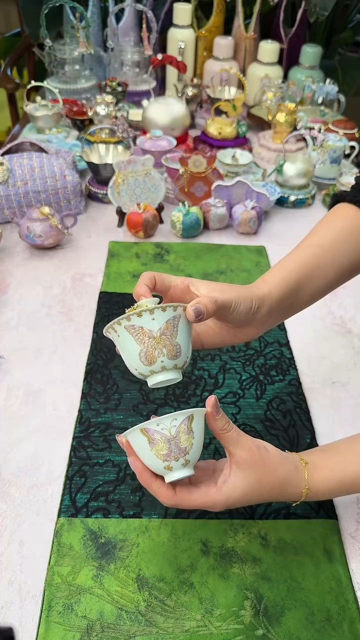 52灵玺贡坊 薄胎蝴蝶盖碗主人杯套组