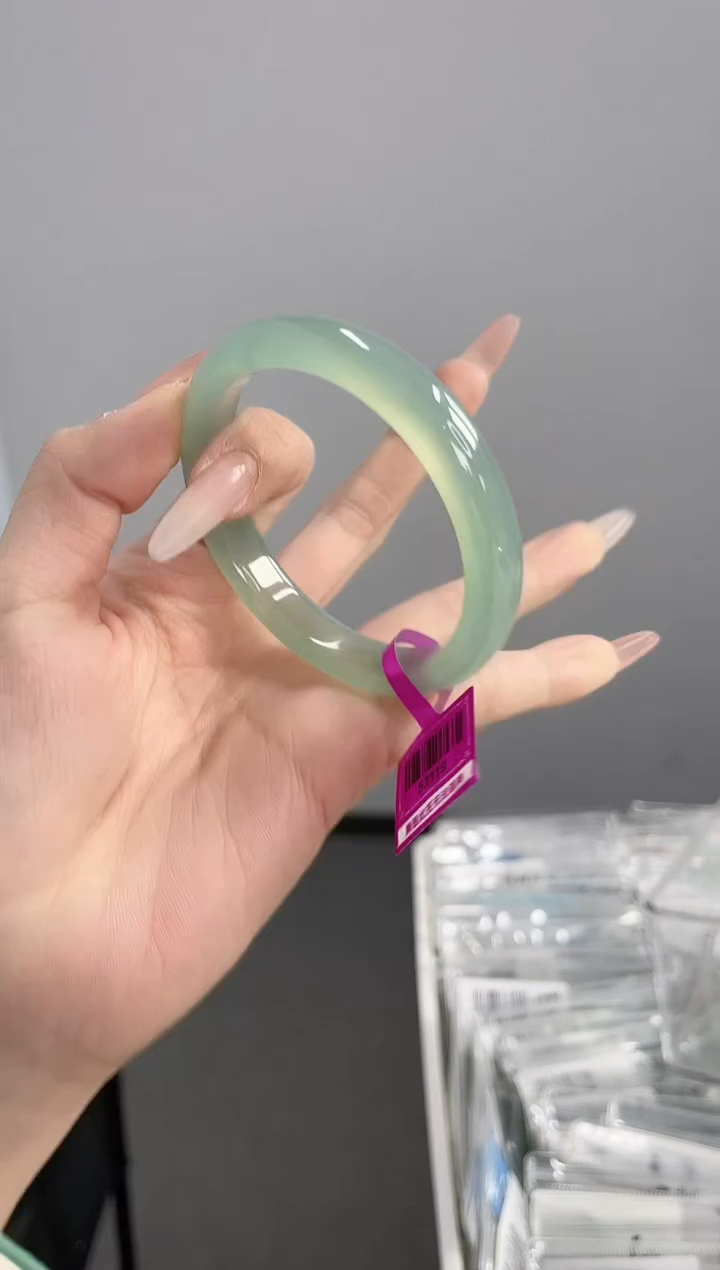 【闪购商品】玛瑙/玉髓手镯未镶嵌53-54圈