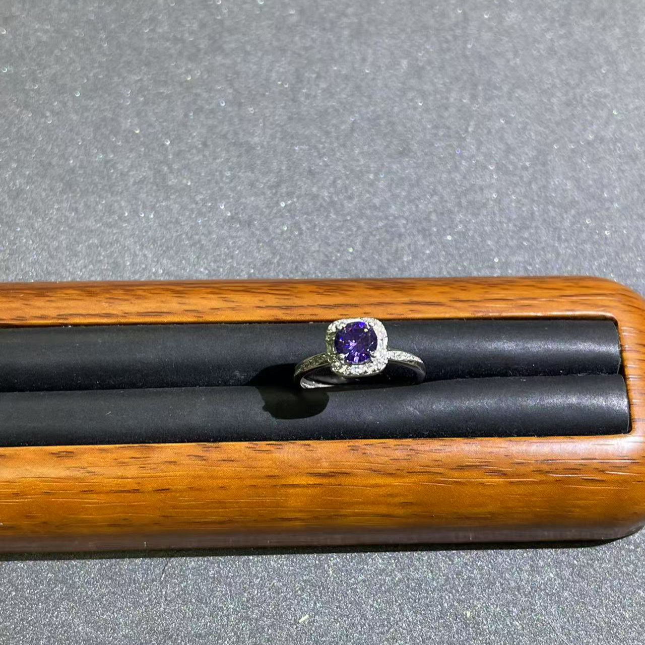 s5459白托紫镶开口戒指多样性发货