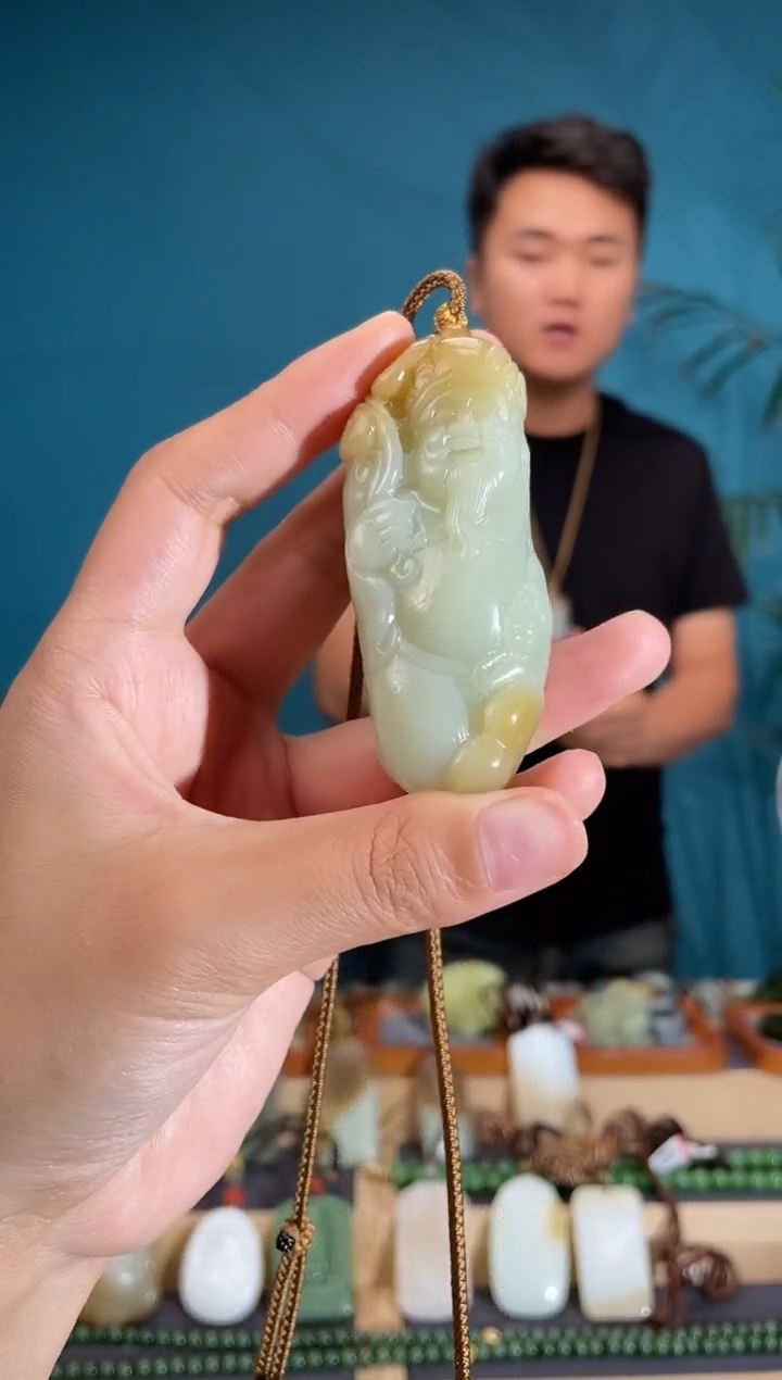 和田玉未镶嵌颈饰1