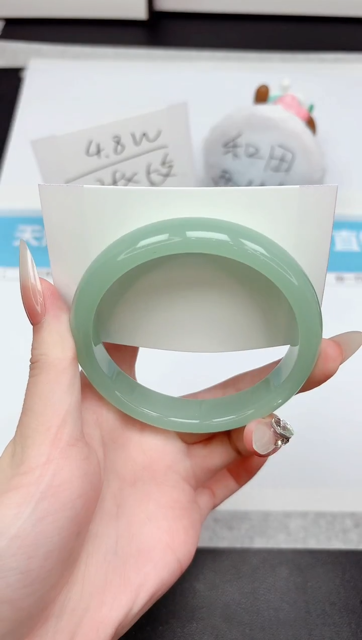 石英质玉手镯未镶嵌P244-64