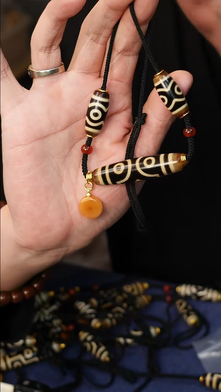 未镶嵌手链玛瑙/玉髓（覆膜）九眼挂饰