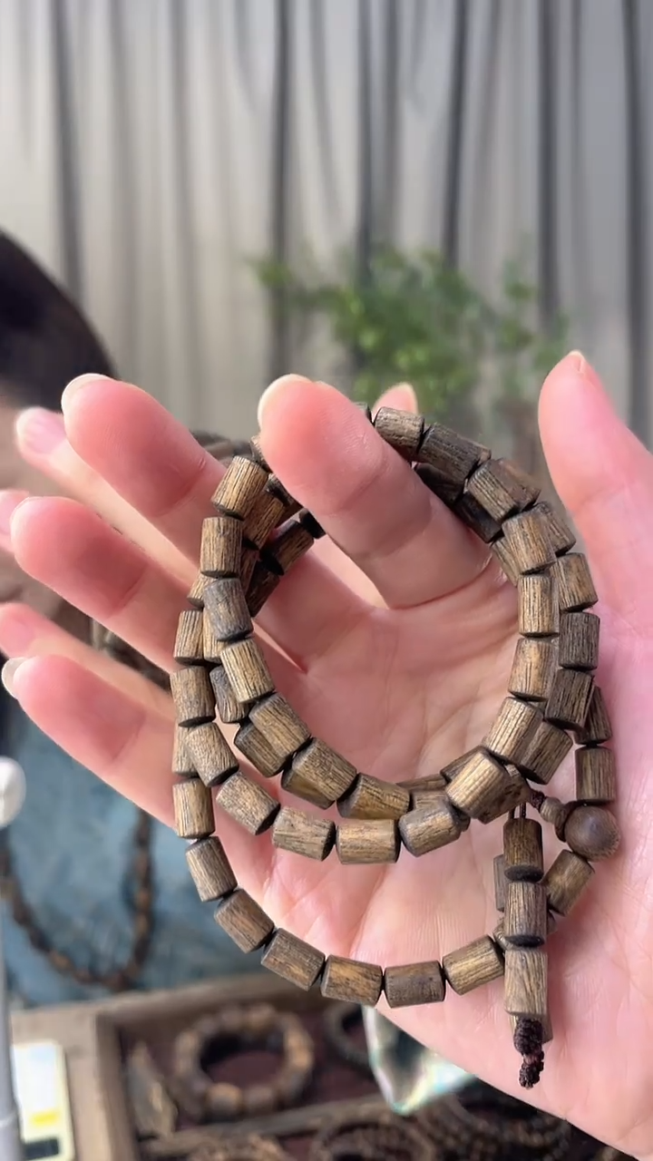 沉香手串天然沉香，假一赔四，多样性发其一