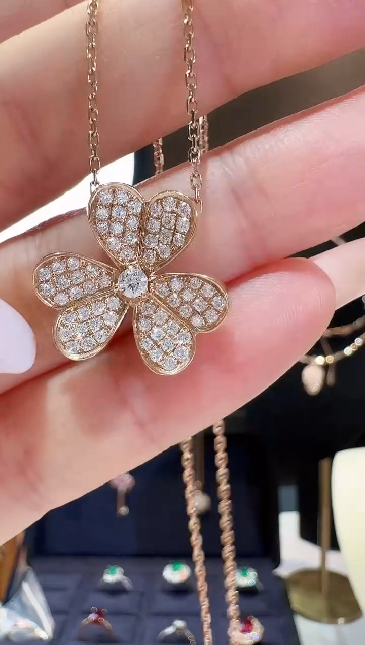 【闪购商品】钻石项链18K金镶嵌三叶草满钻项链玫瑰金