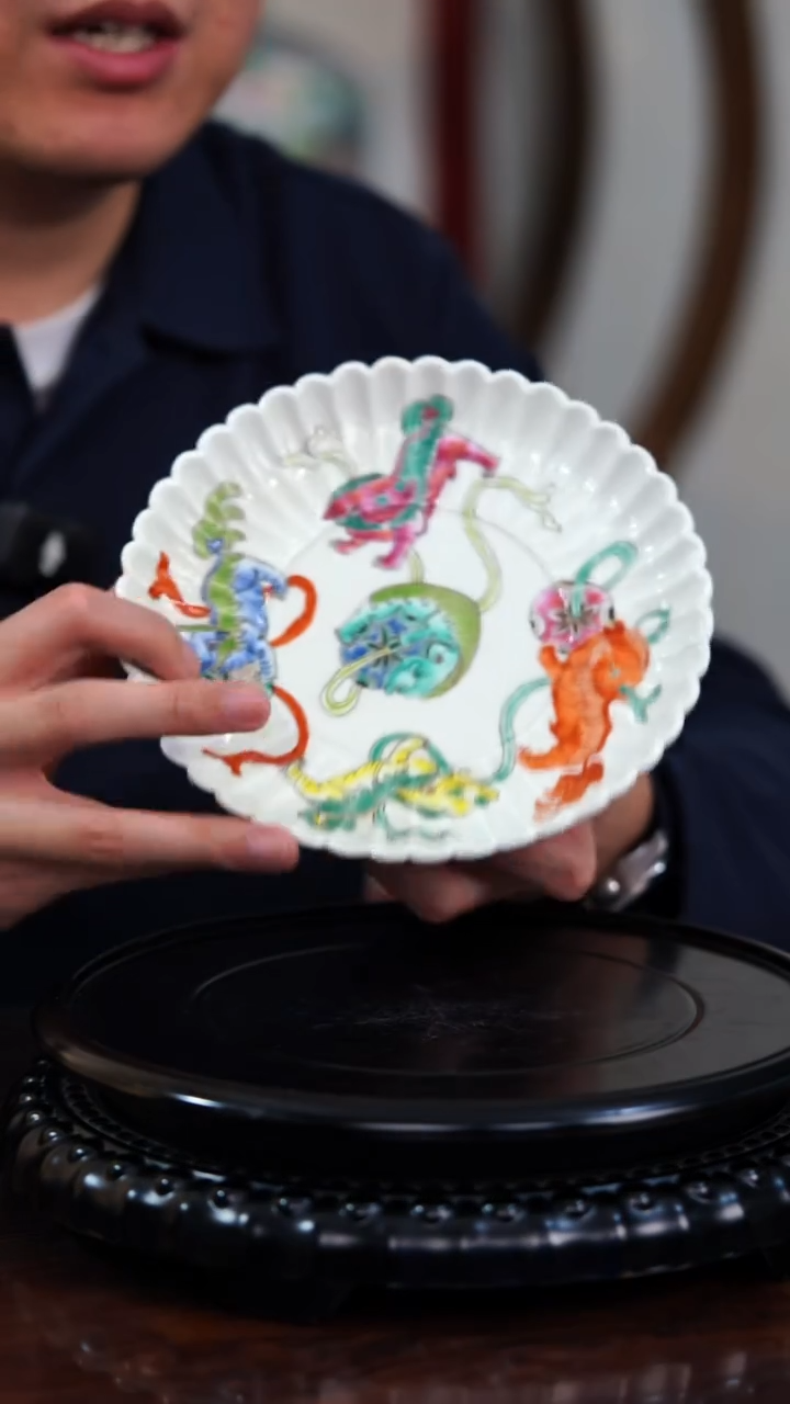 其他陶道**士粉彩瓜棱纹赏盘