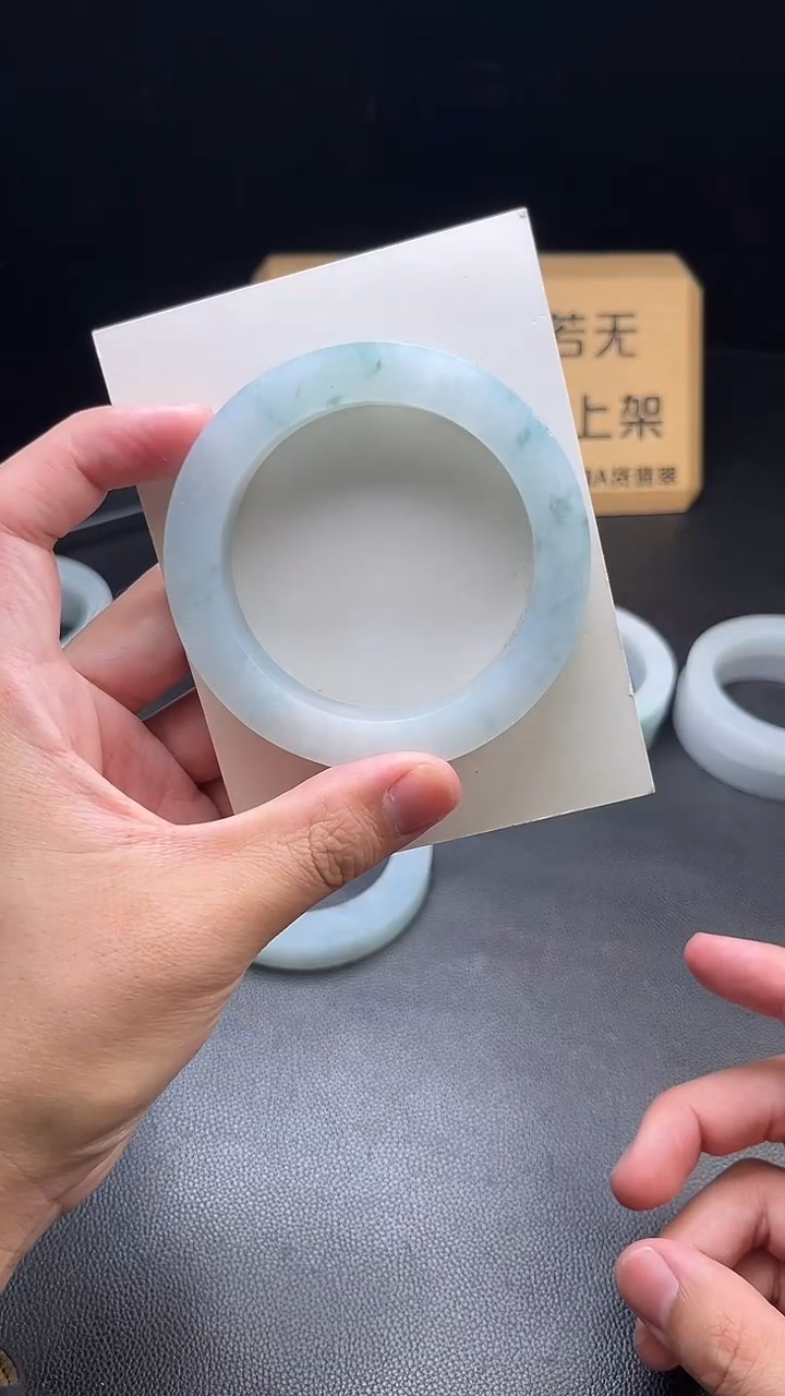定制翡翠手镯未镶嵌?***?定制