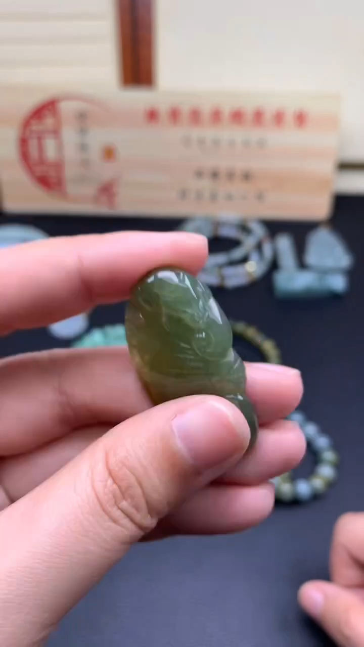 【闪购商品】翡翠颈饰未镶嵌////////