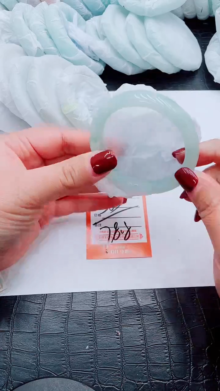 【闪购商品】石英质玉手镯未镶嵌T53-56-57