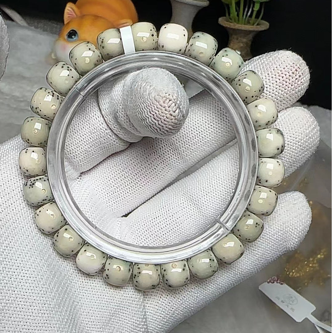 海南原生态星月菩提石玉料情侣款通体留白男女手串