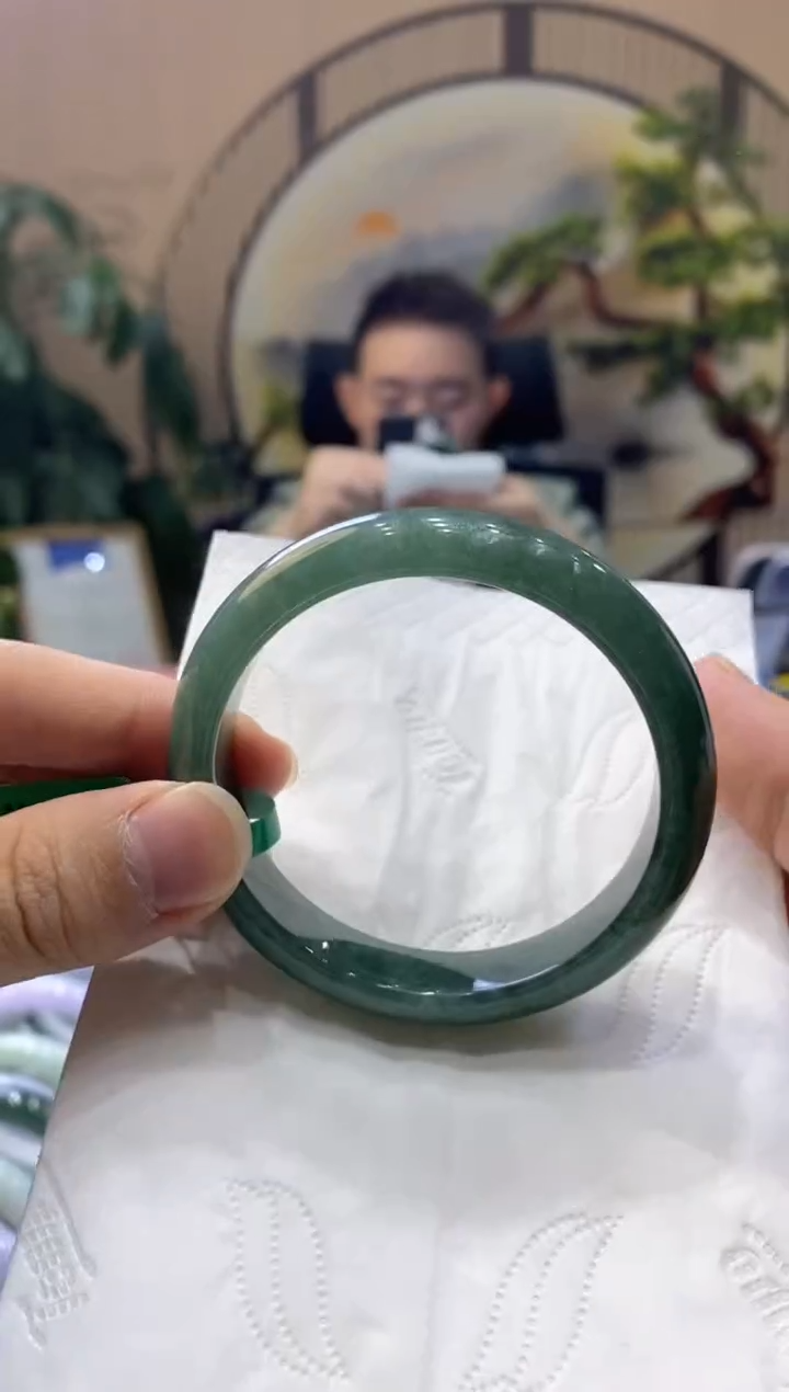 【闪购商品】翡翠手镯未镶嵌000009589