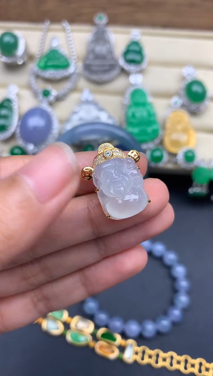 翡翠18K金镶嵌颈饰108-春日珠宝1