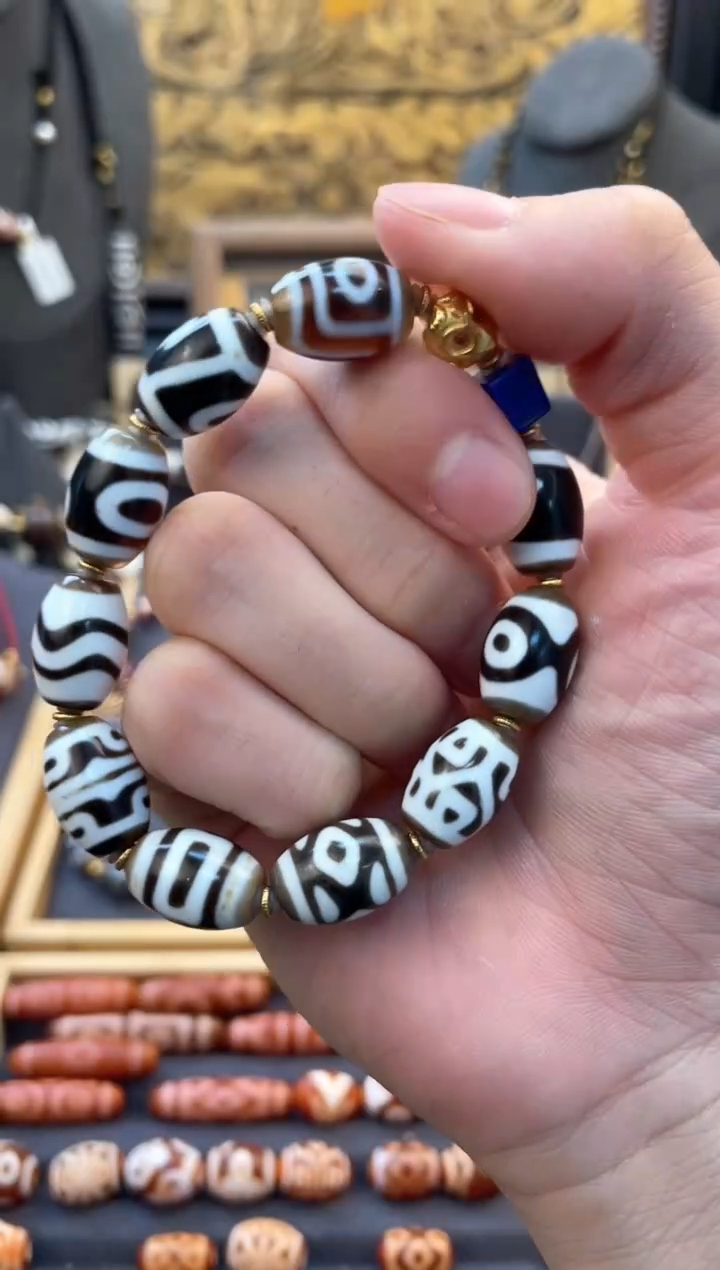 玛瑙/玉髓颈饰未镶嵌高品黑白多宝手串