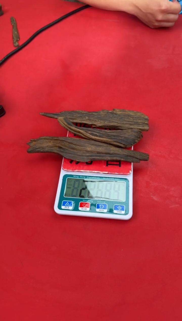 【闪购商品】沉香沉香木制品176号多样性发一