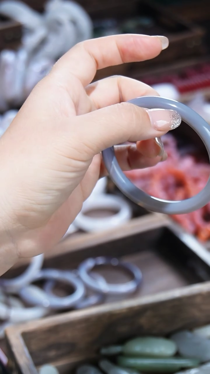 【闪购商品】玛瑙/玉髓镯子未镶嵌2   57圈口