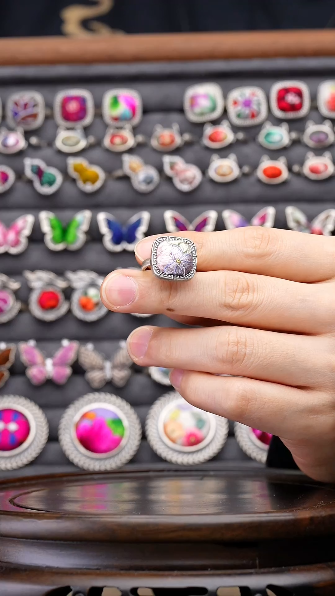 【闪购商品】刺绣黔东南苗族刺绣A563