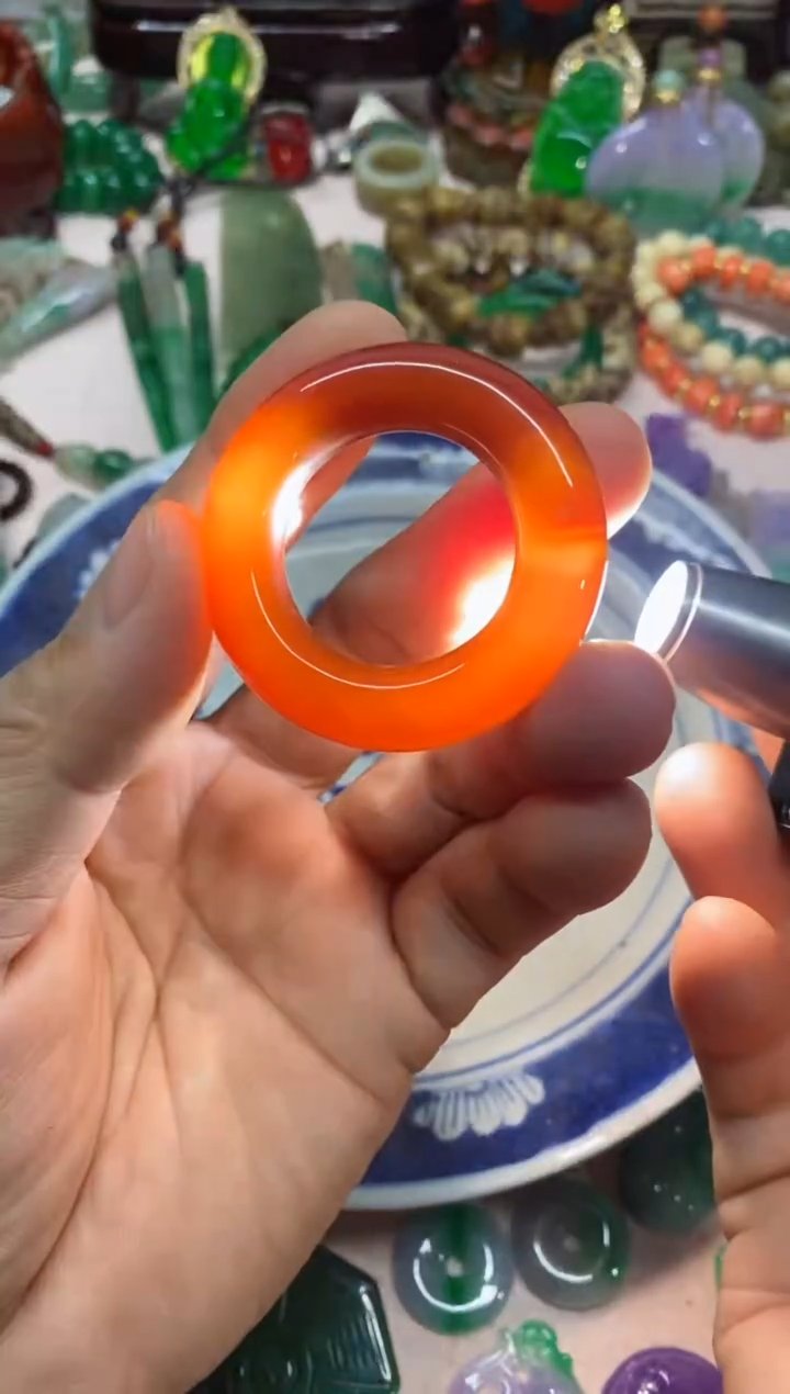 【闪购商品】35直播间 的实时画面